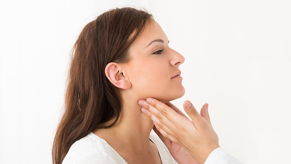 脸上有黄褐斑如何消除