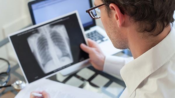 吸入性肺炎原因及防治