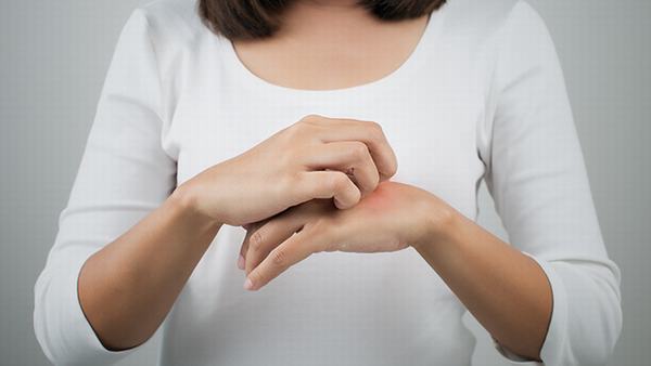 为什么脚上有白癜风