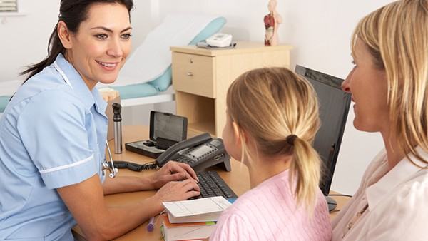 腮腺炎的症状怎么引起的