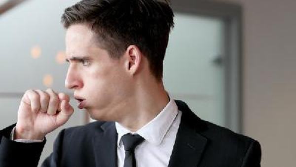 儿童病毒性感冒的症状表现