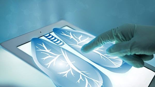 肺炎反复发烧怎么回事