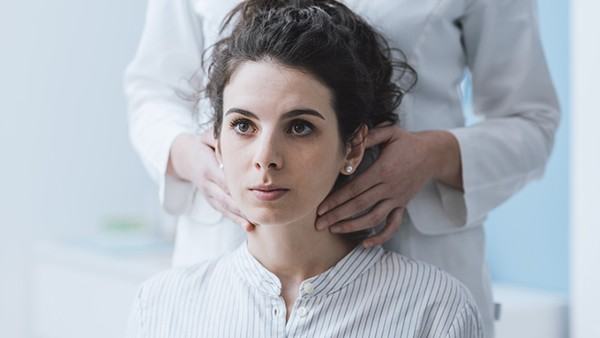 面瘫一般是什么原因引起的