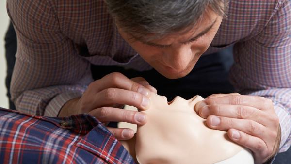 患有肺纤维化治疗与预防分别有哪些