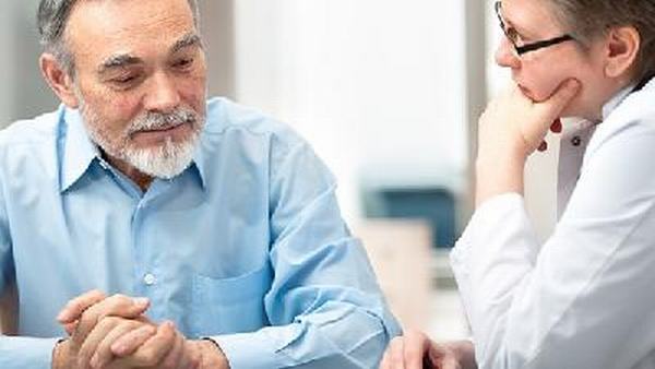 脑梗塞患者康复期间站立训练方法