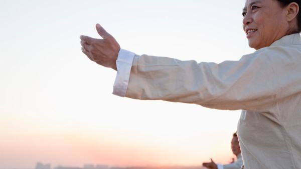 痛风经常发作怎么办呢