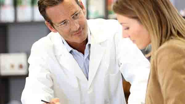 面瘫是原因引起的呢